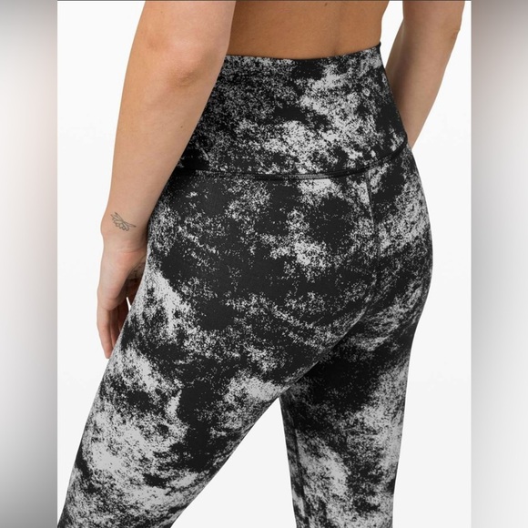 Lululemon Wunder Under High-Rise Tight 25" *Full-On Luxtreme - Picture 2 of 6